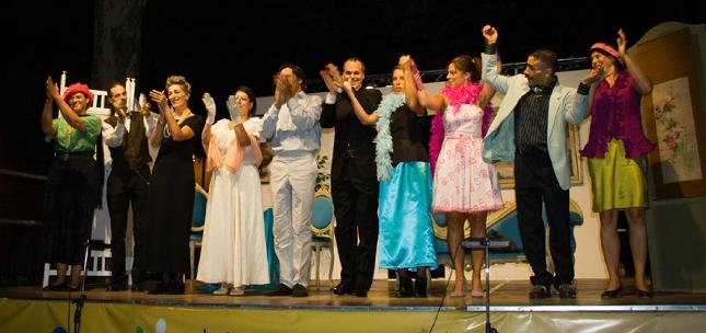 Franco Favento with Teatro Incontro, 2009:  Sarto per signora - Tailleur pour Dames - Ladies' Dressmaker
